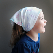 Bamboo triangle scarf Sea friends