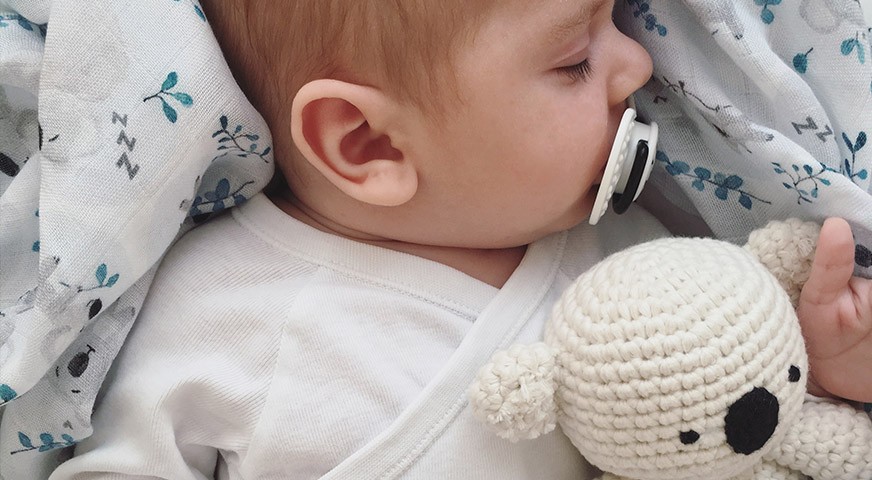 Garderoba dla niemowlaka — jak ją rozsądnie skompletować?